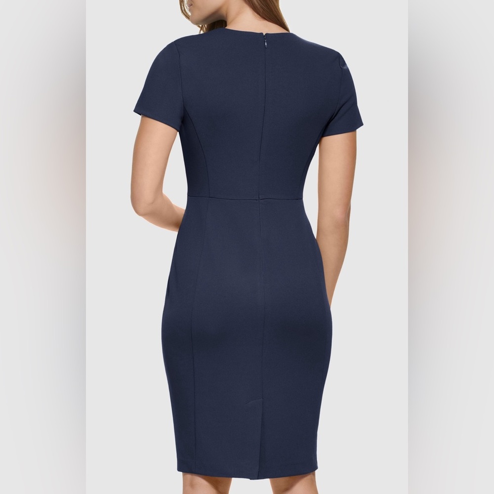 Calvin Klein - Picture 3 of 12